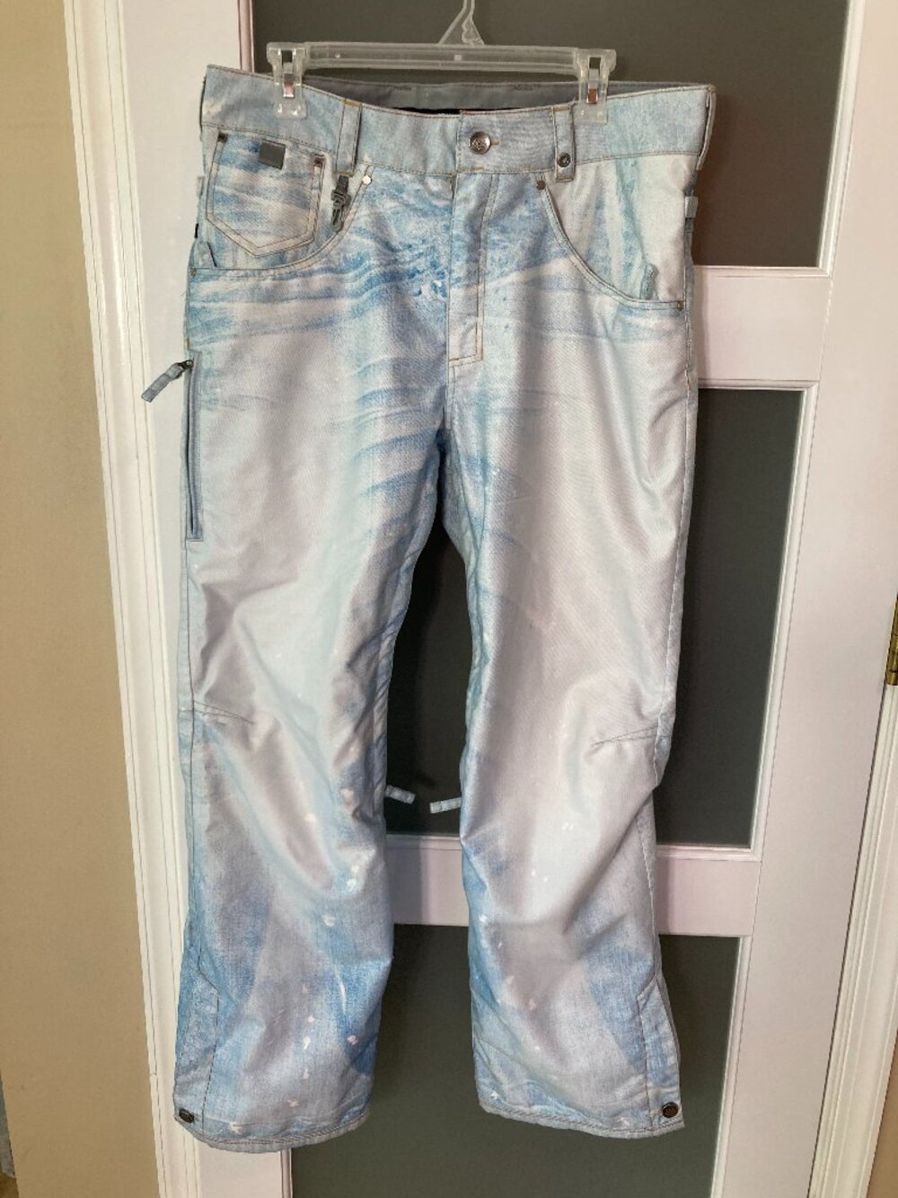 686 Limited Edition Deconstructed Denim Snowboard Pant Mens White Blue Wash - M